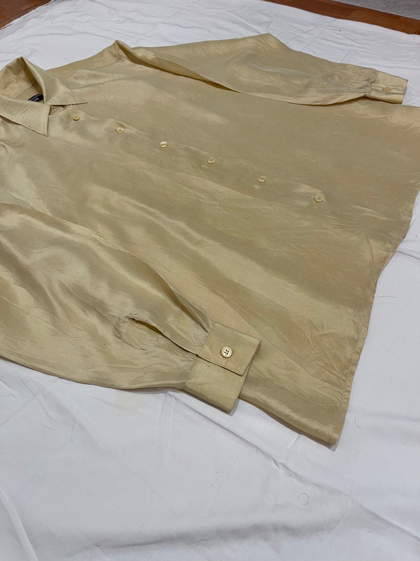 La chemiserie Gold Silk Shirt -